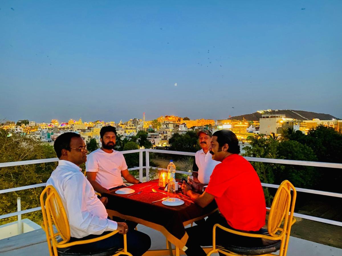 Haveli Jai Durga Udaipur Lake Facing With Swimming Pool Экстерьер фото